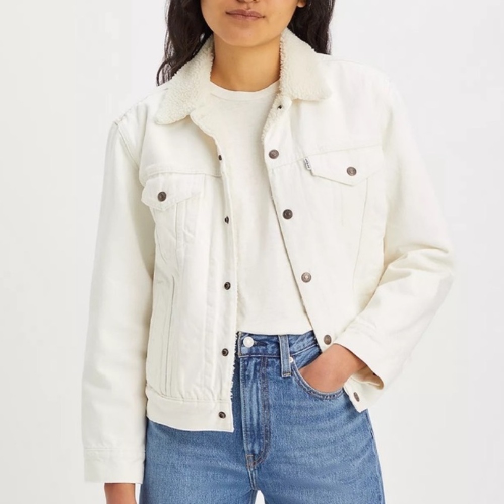 NWT Levi Trucker Sherpa Ex Boyfriend Jacket Size L White